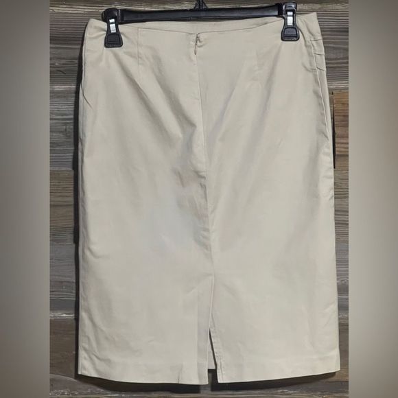 New York & Company Stretch Skirt - Picture 2 of 4